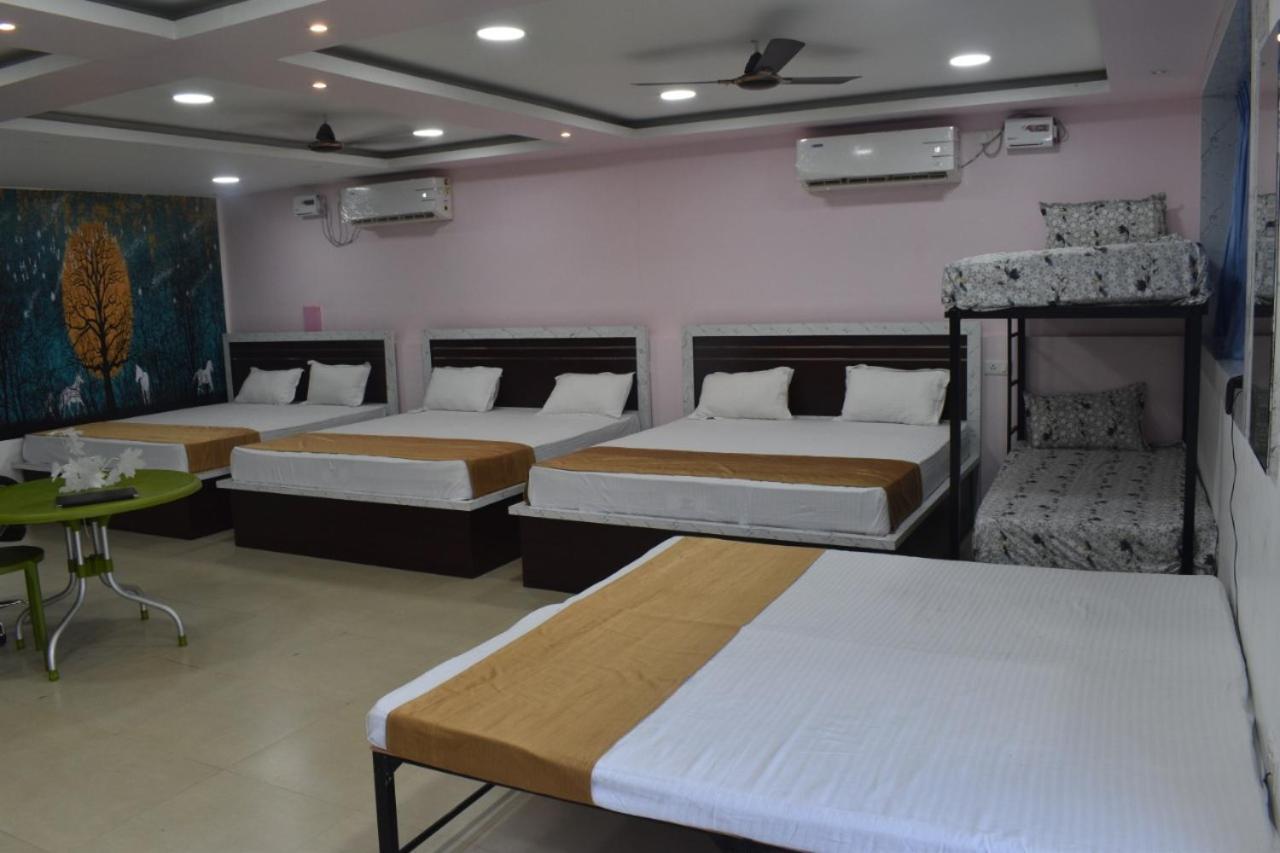 Midwaay Resort Patratu Exterior photo